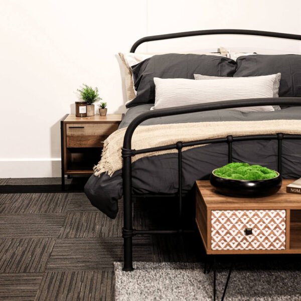 Hoxton Distressed Oak Effect Bedside Cabinet - Image 4